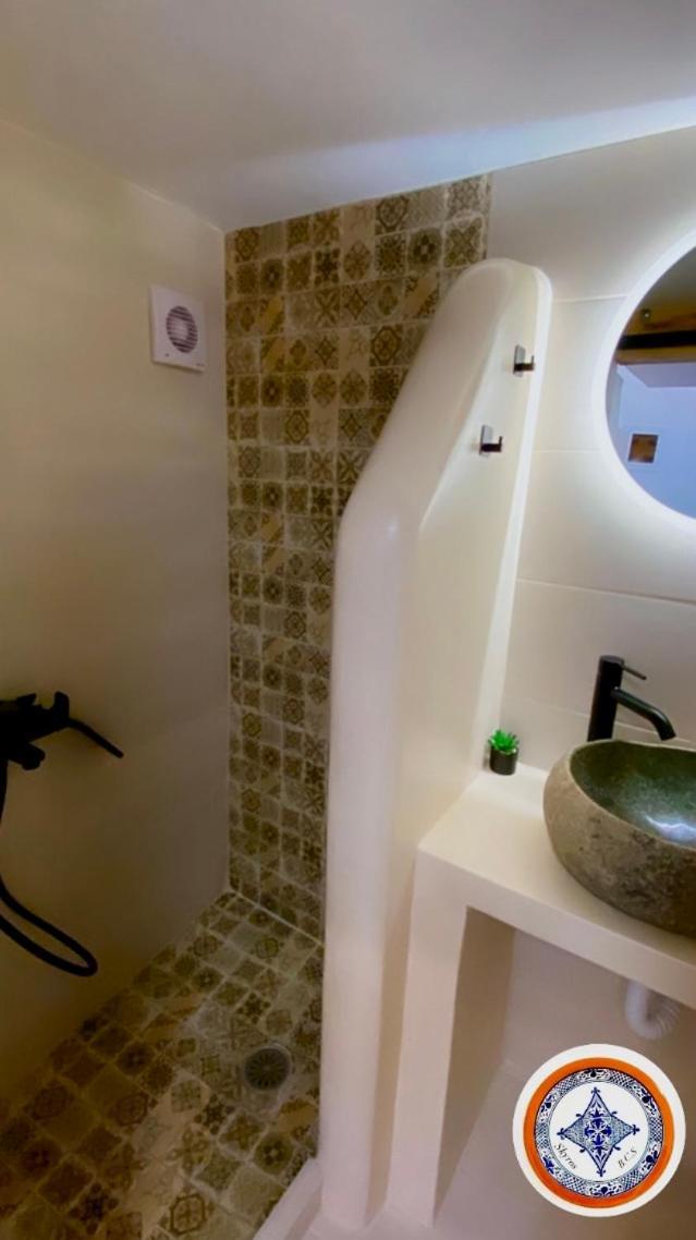 Babatseratsi Skyrian 2 * Skyros