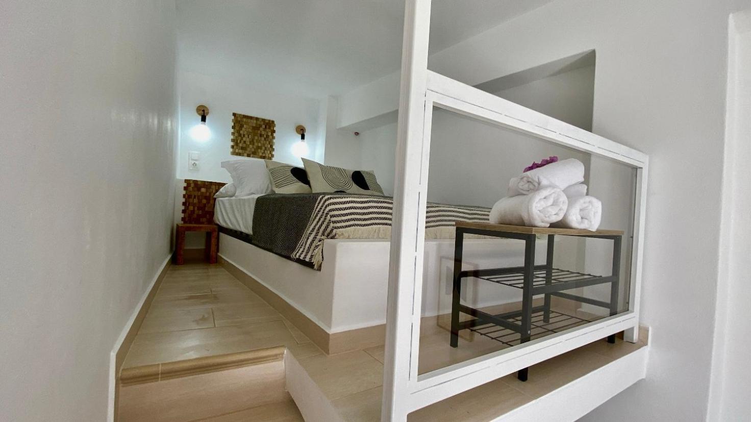 Apartment Babatseratsi Skyrian 2 *
