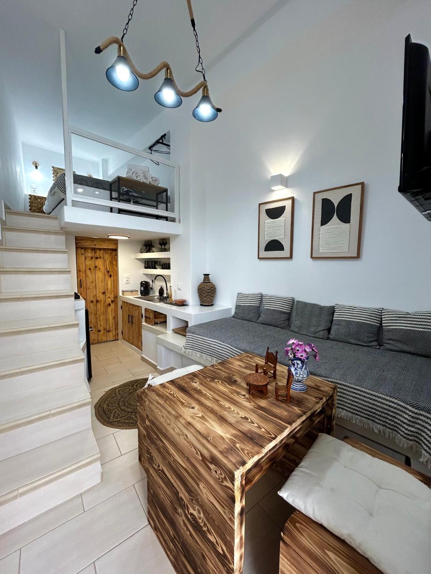 Babatseratsi Skyrian 2 Skyros