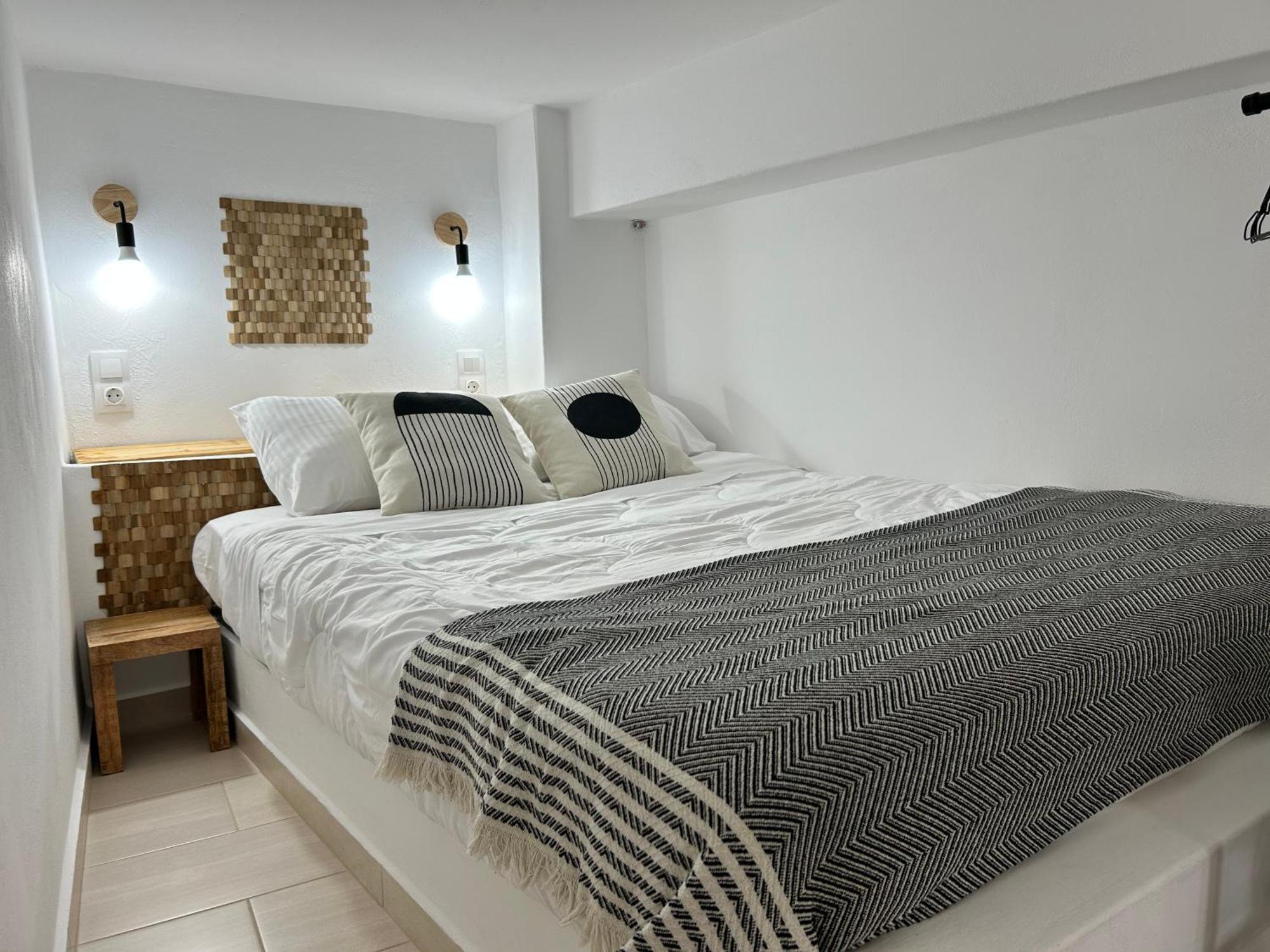 Babatseratsi Skyrian 2 * Skyros
