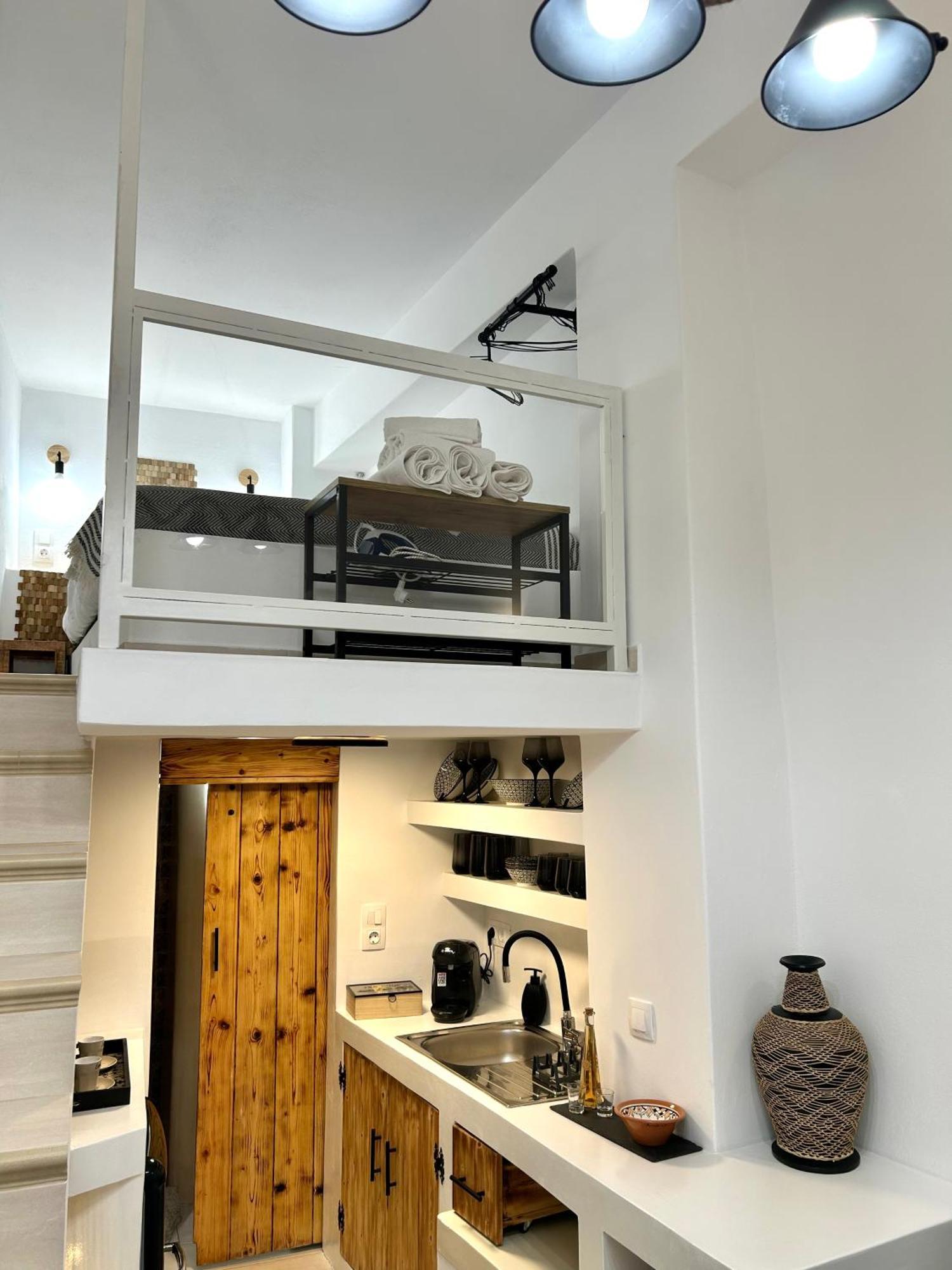 Babatseratsi Skyrian 2 Apartment *