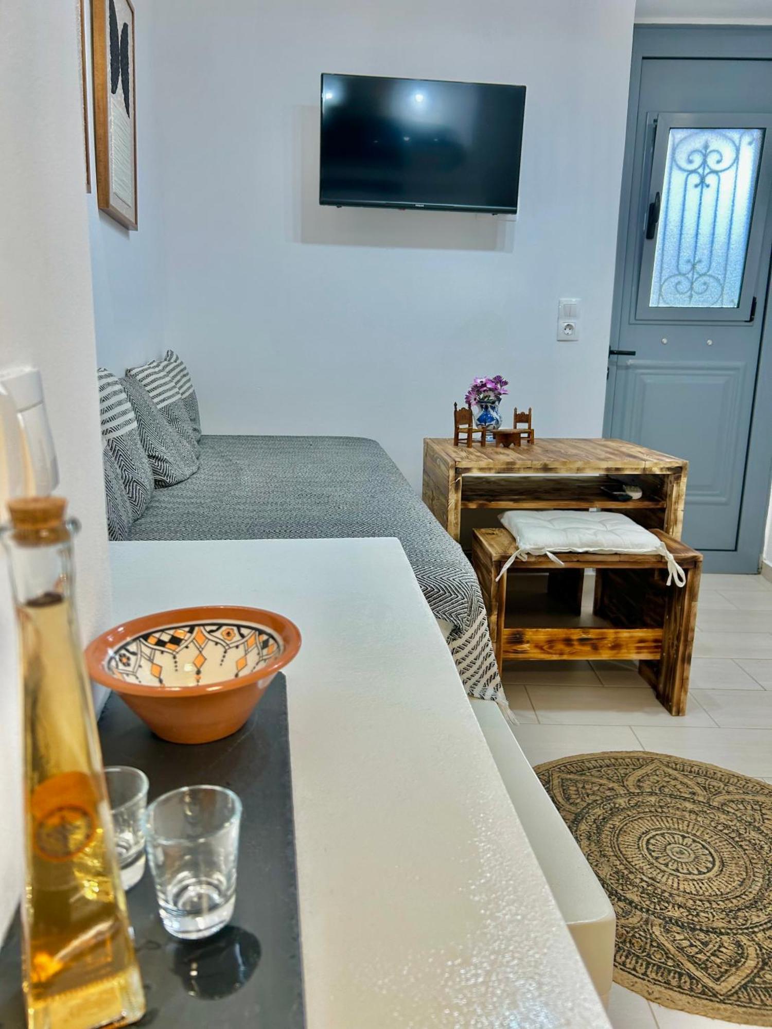 Babatseratsi Skyrian 2 Apartment *