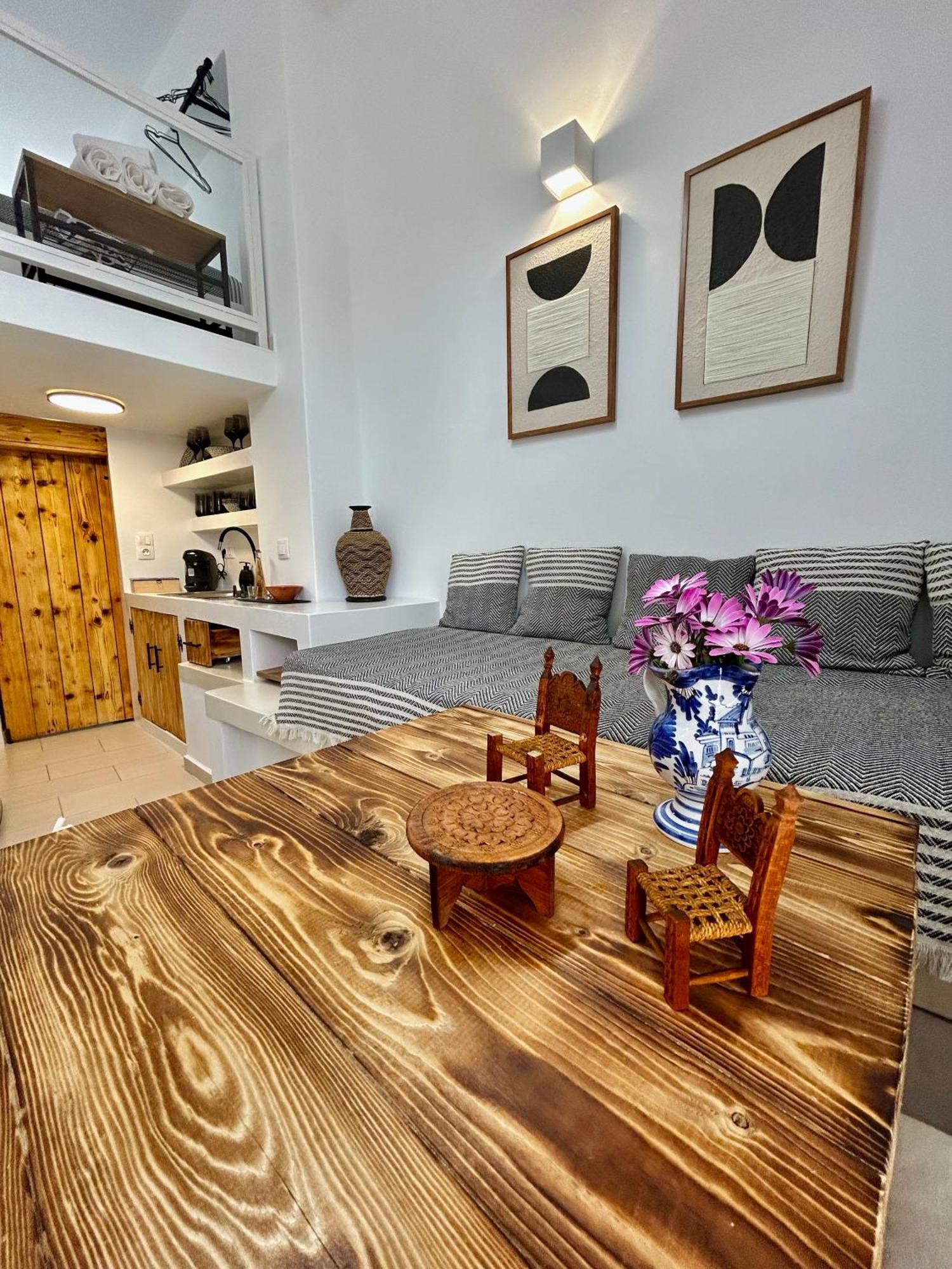 Apartment Babatseratsi Skyrian 2